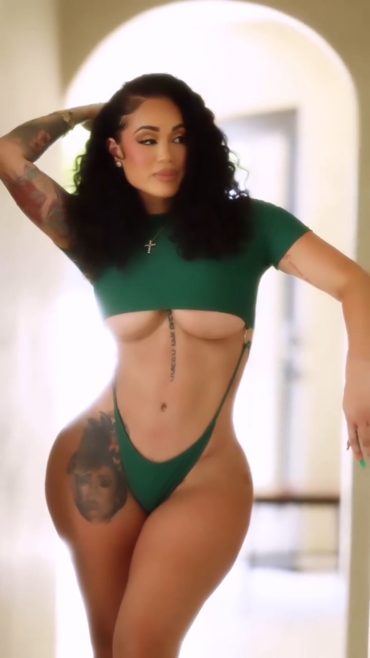 Telli Swift Show off Hot Body video by Onlyfans